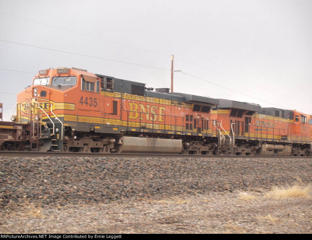 BNSF 4435
